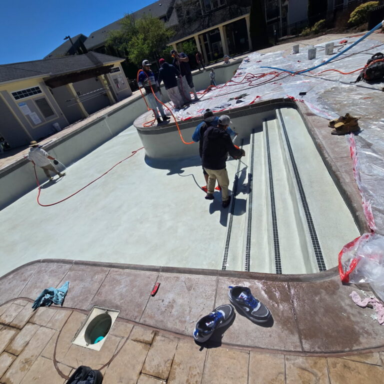 Commercial Pool Builders